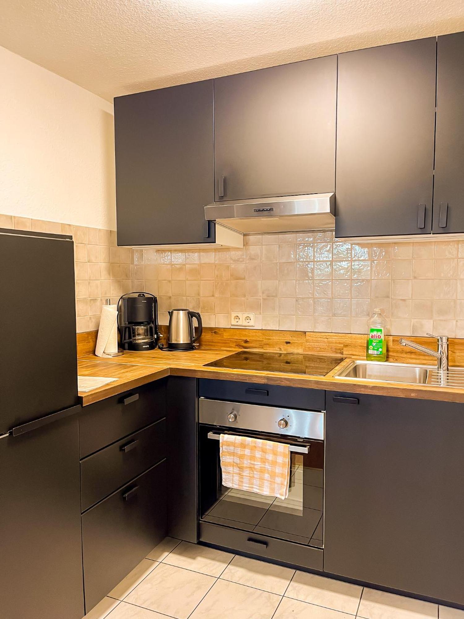 2 Zimmer City Apartment Mit Terrasse Und Tiefgaragenstellplatz In Zentrum Von Leipzig Bagian luar foto